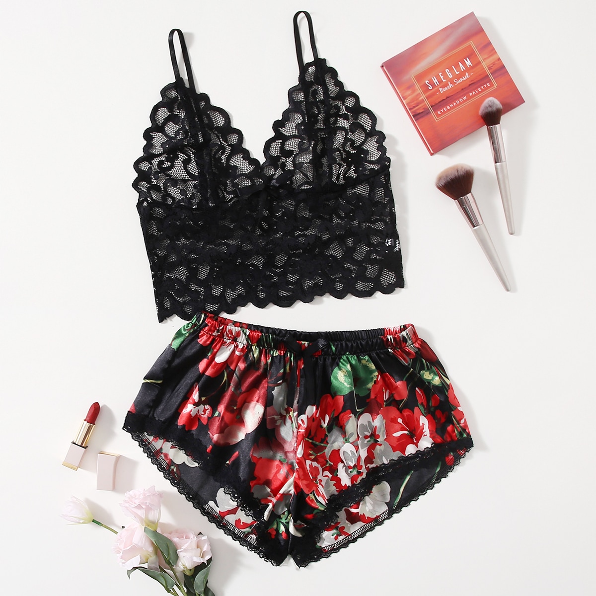 女性用花柄レースパジャマセット、デートナイト用ブラックブラレ - Lace Bralette Set のレビューと価格
